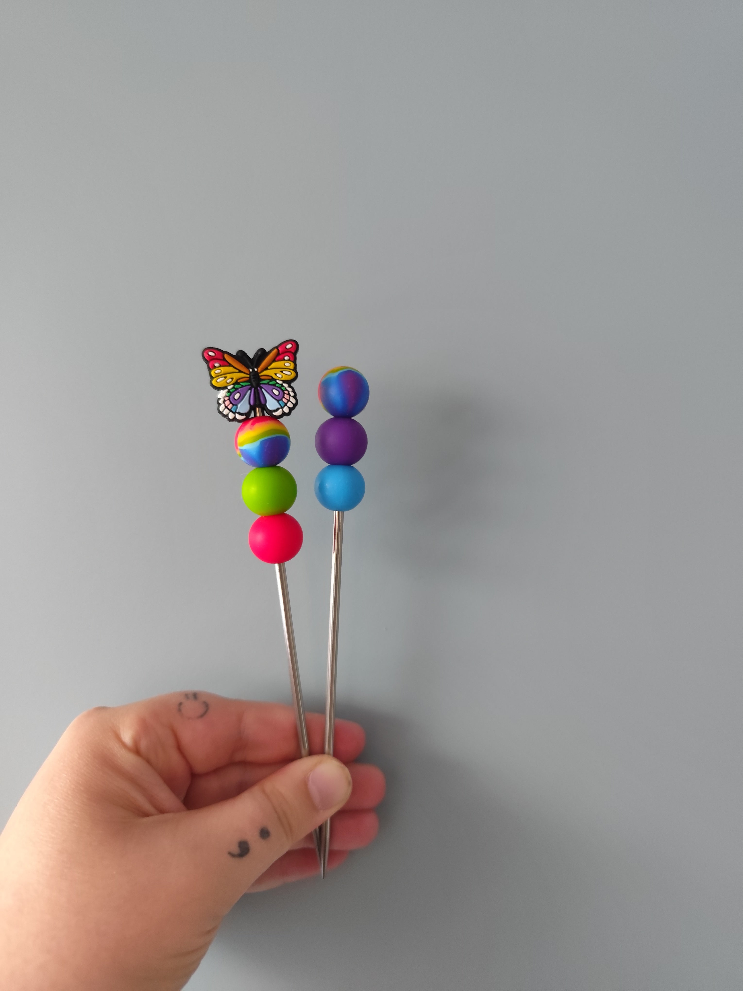 Regenbogen Schmetterling Amigurumisticks
