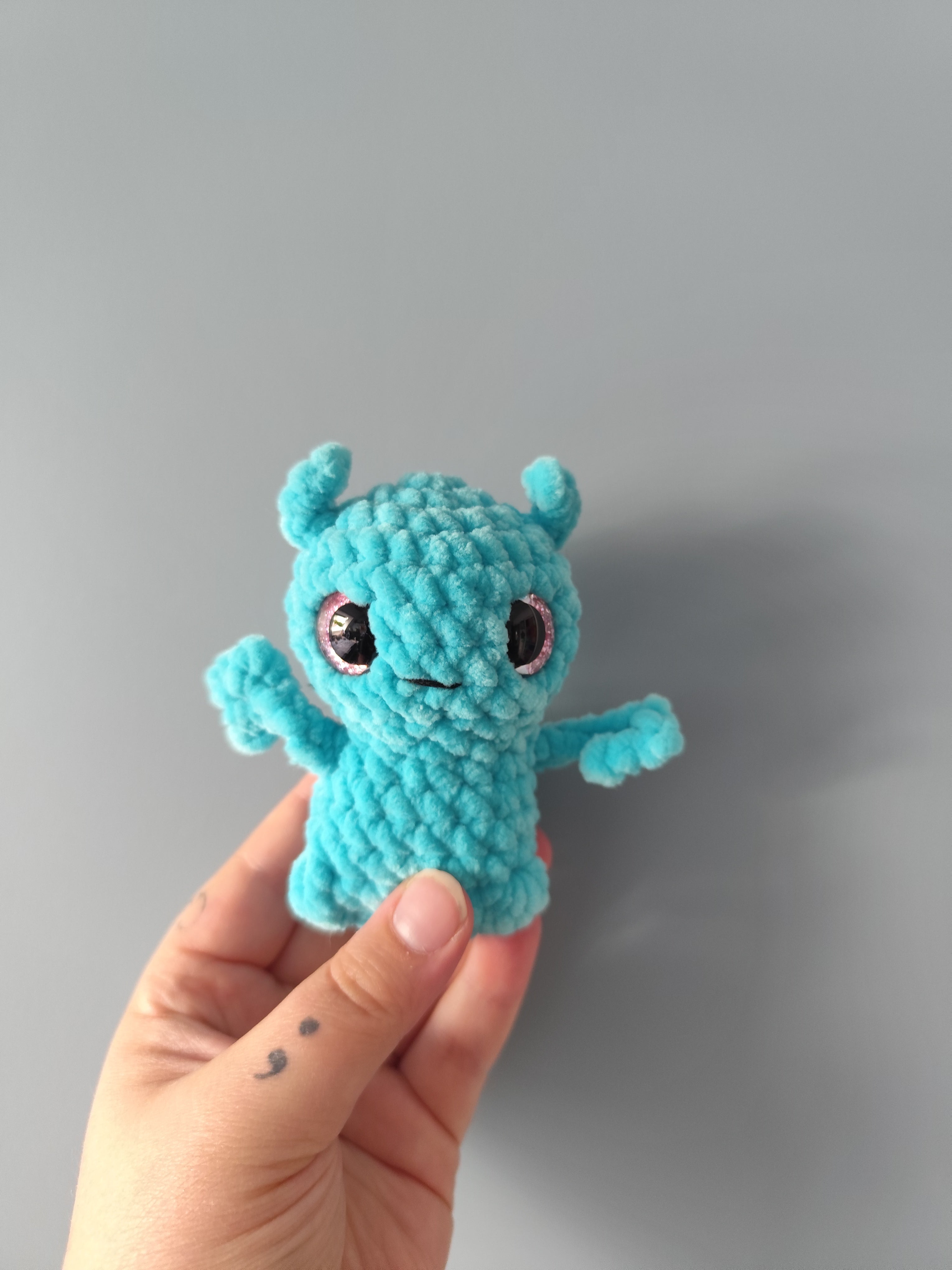 Ava der Alien (Sofortkauf)