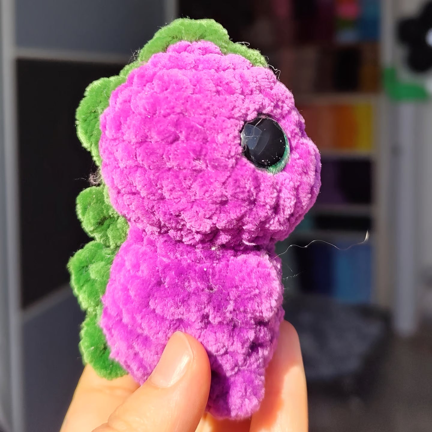 Baby Dino im Ei (Sofortkauf)