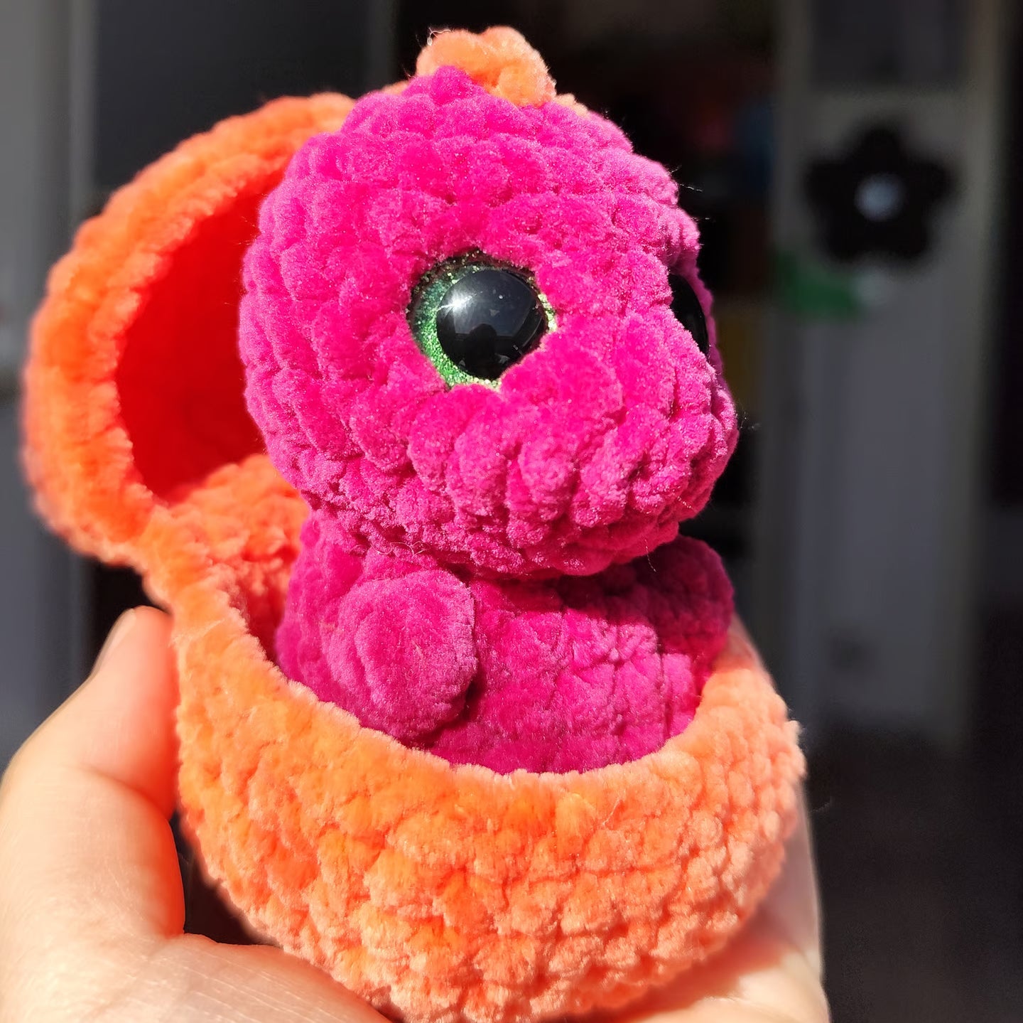 Baby Dino im Ei (Sofortkauf)